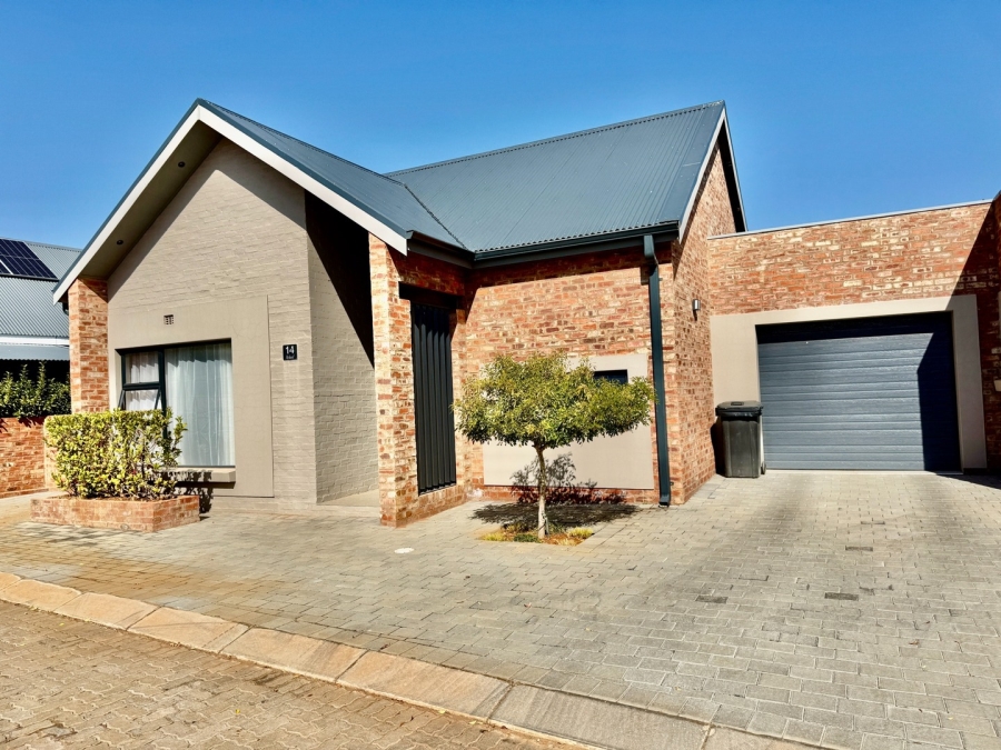 2 Bedroom Property for Sale in Van Der Hoff Park North West